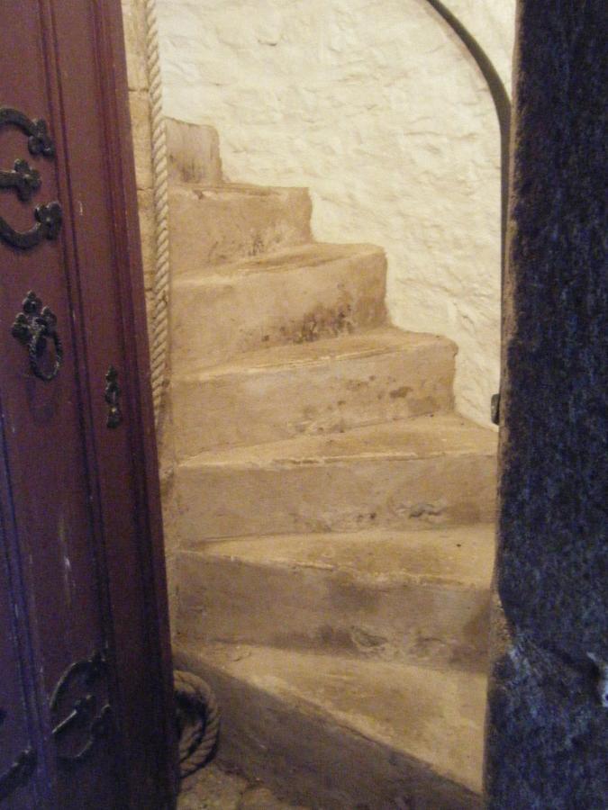 Welsh Gatehouse, Historic Castle Which Can Cater For Electric Vehicle Mathern 외부 사진